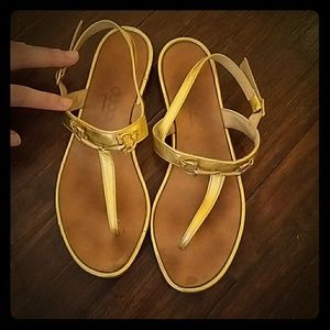 Gucci gold sandals